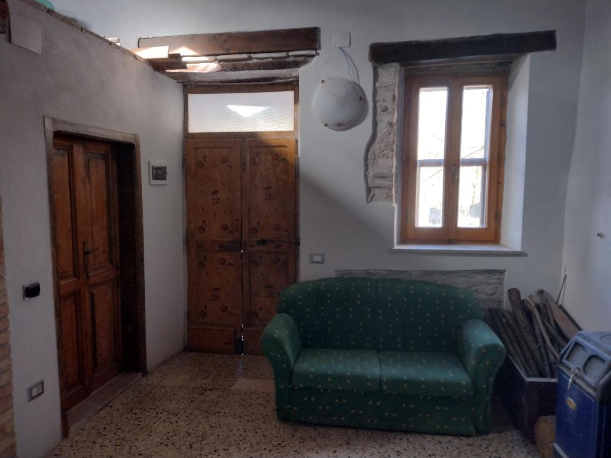 Casa Vacanze Borgo Medievale Villa Porzano Esterno foto